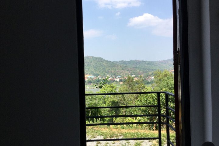 Room 42 of 93