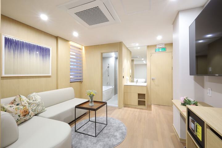 Room 12 of 75