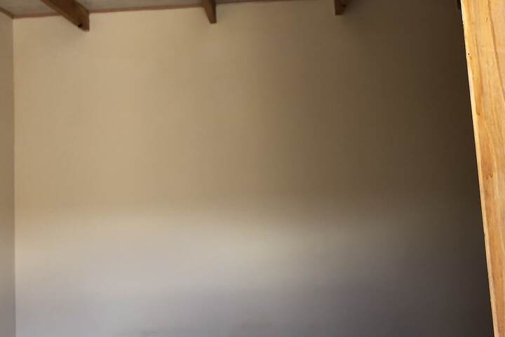 Room 4 of 32