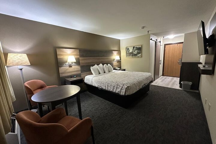 Room 38 of 79