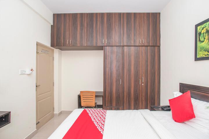 Room 6 of 15