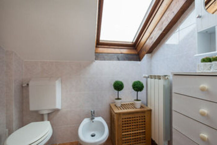 Room 28 of 450