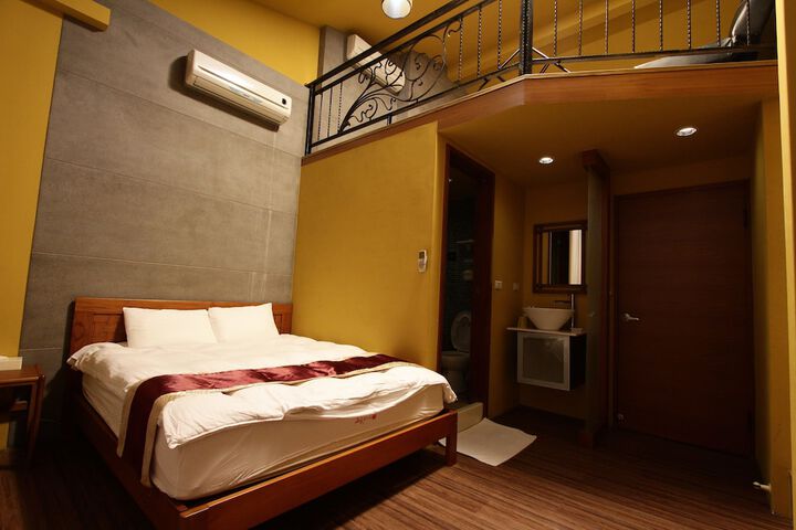 Room 19 of 44