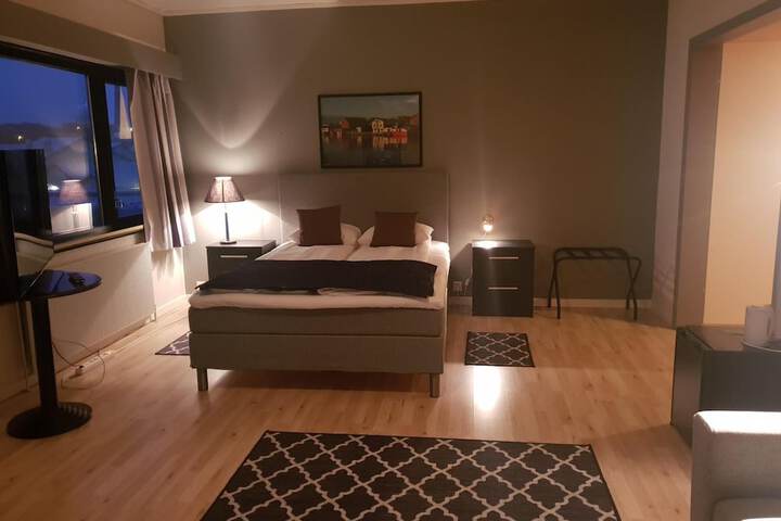 Room 17 of 48