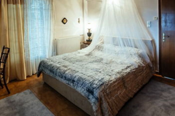 Room 25 of 52