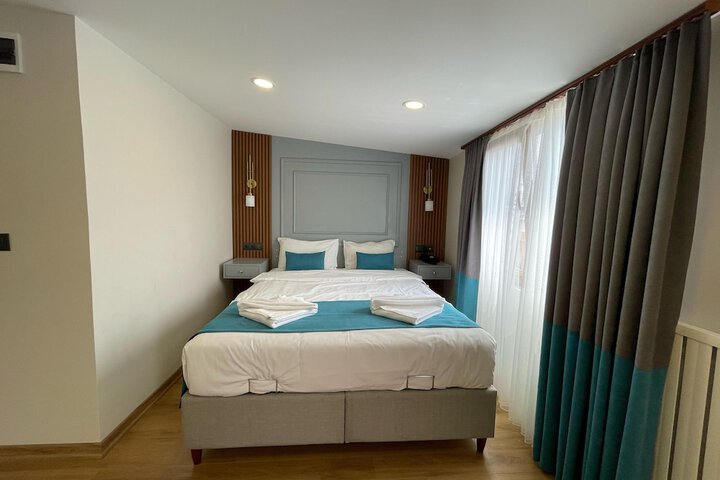 Room 21 of 32