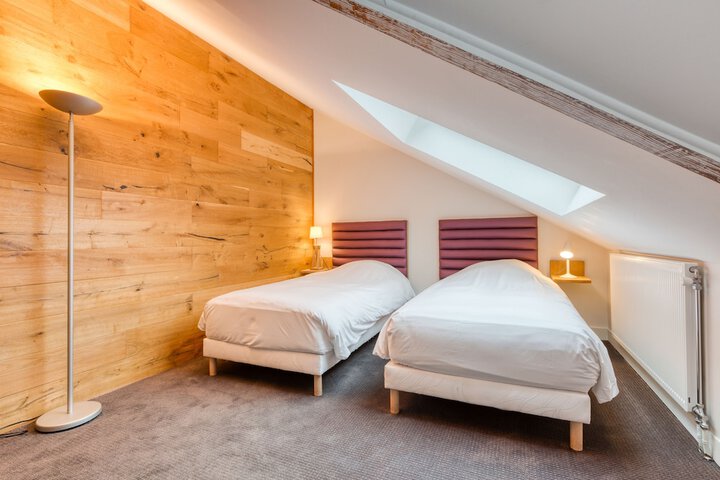 Room 4 of 53