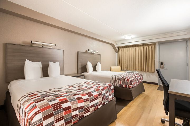 Deluxe 2 Double Beds (7 of 7)