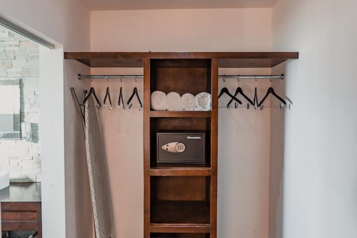 Room 49 of 161