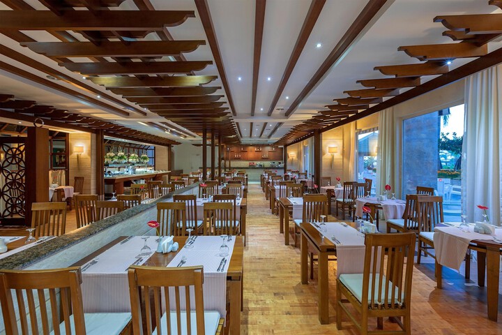 Dining 95 of 164