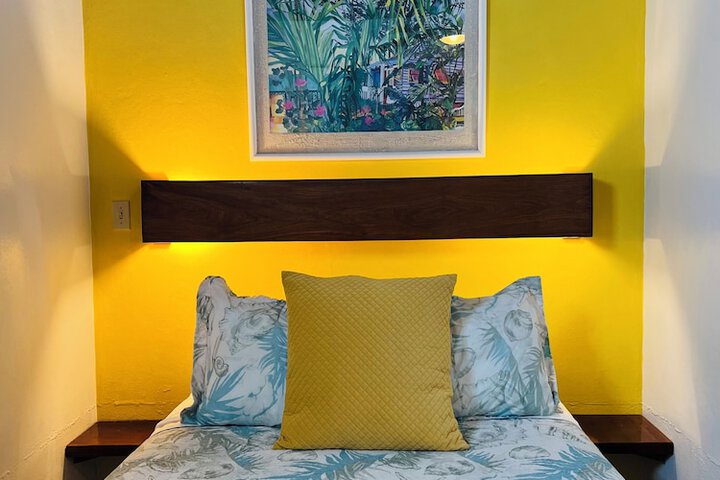 Room 53 of 180