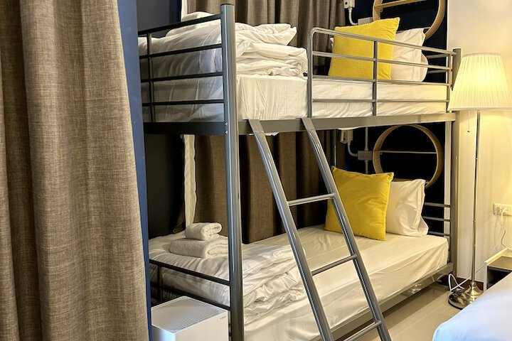 Room 53 of 257