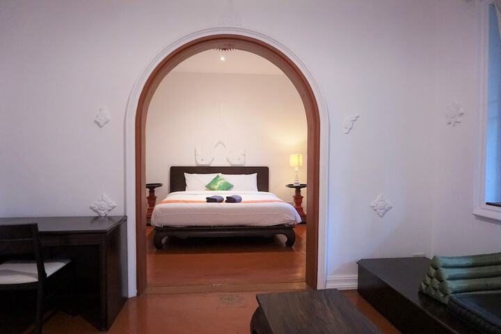 Room 12 of 115