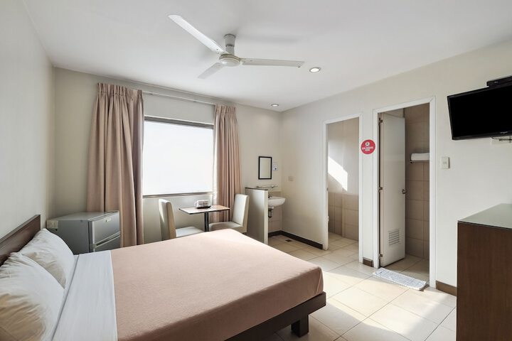 Room 17 of 26