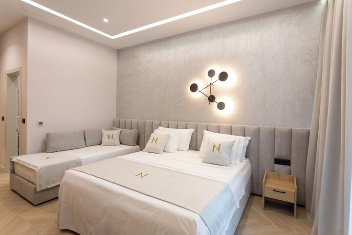 Room 40 of 249