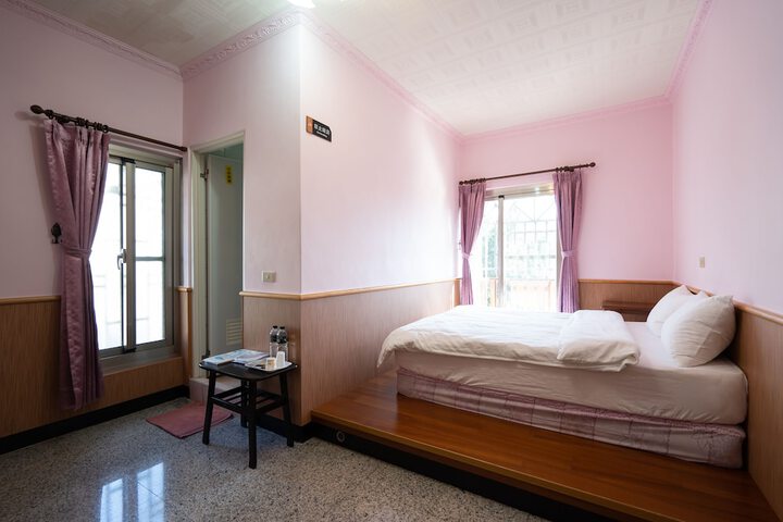Room 17 of 91