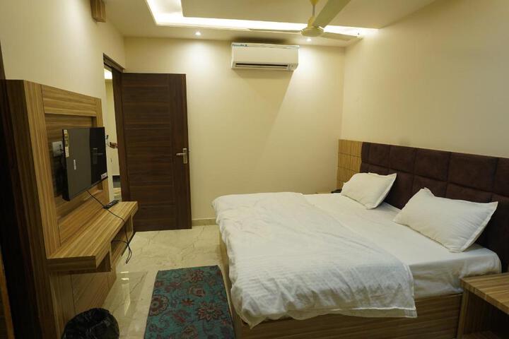 hotel gandhi