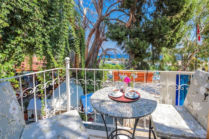 Terrace/Patio 42 of 77