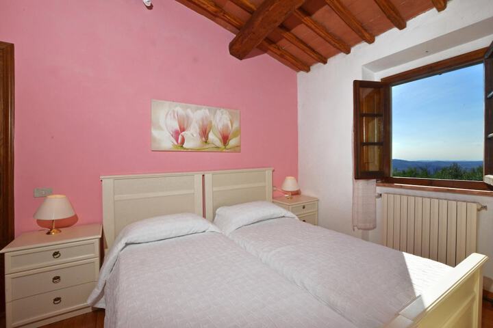 Room 4 of 41