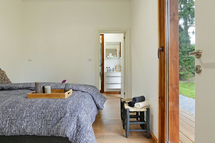 Room 9 of 85