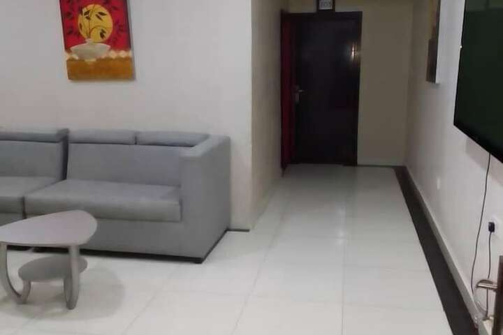 Room 6 of 31