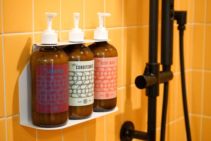 Bathroom amenities