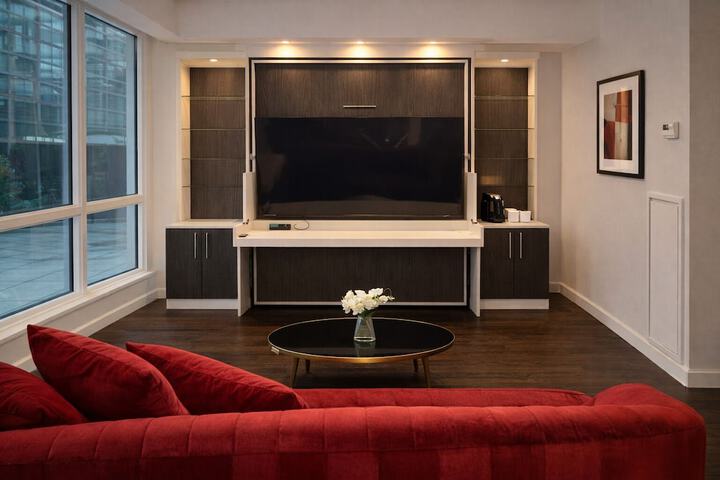 Room 7 of 30