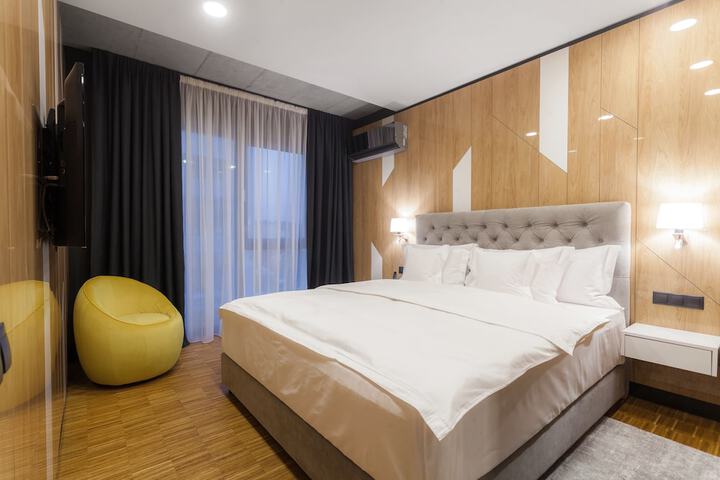 Room 10 of 70