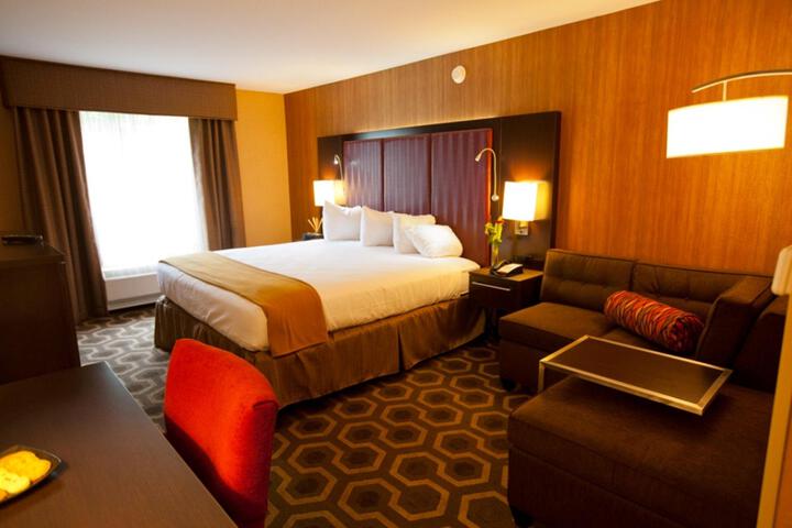 Standard Double Bed (1 of 4)
