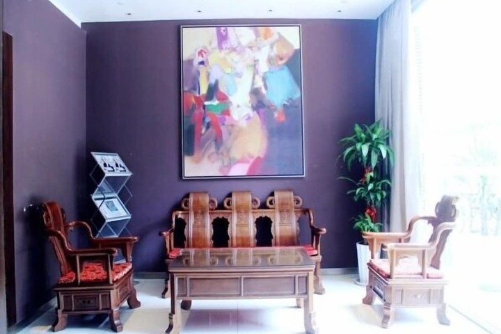 Guest Lobby