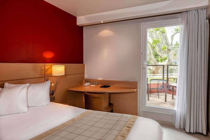 Room 32 of 109