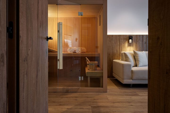 Room 9 of 47