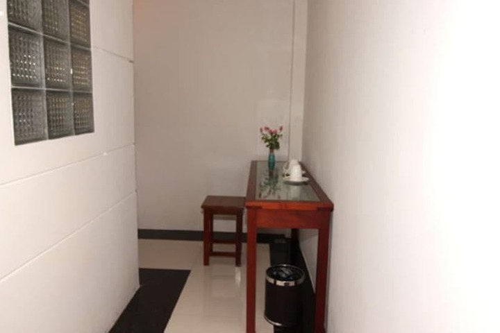 Room 27 of 45