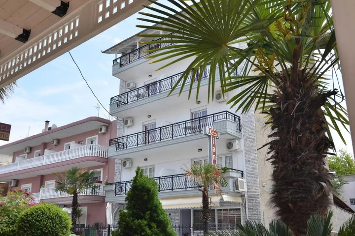 Giannis Hotel