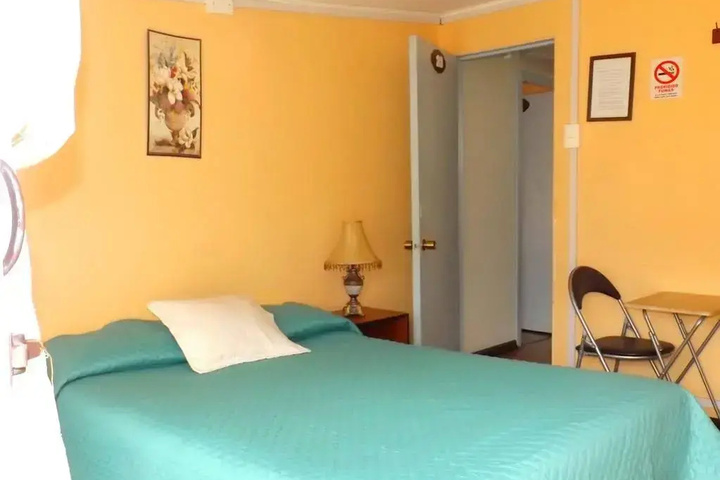 Room 4 of 15