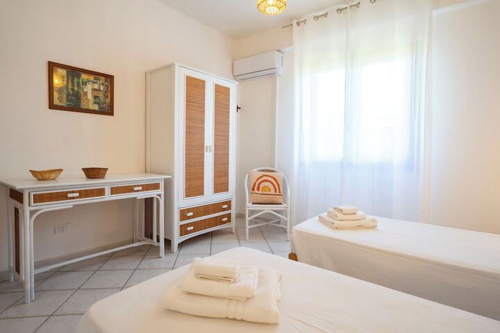 Room 12 of 62