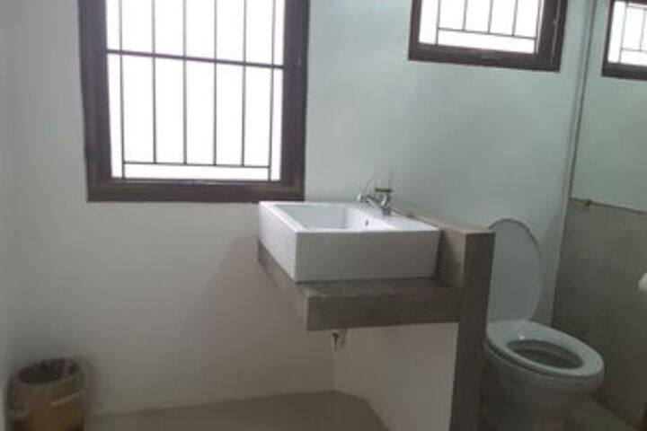 Room 6 of 40