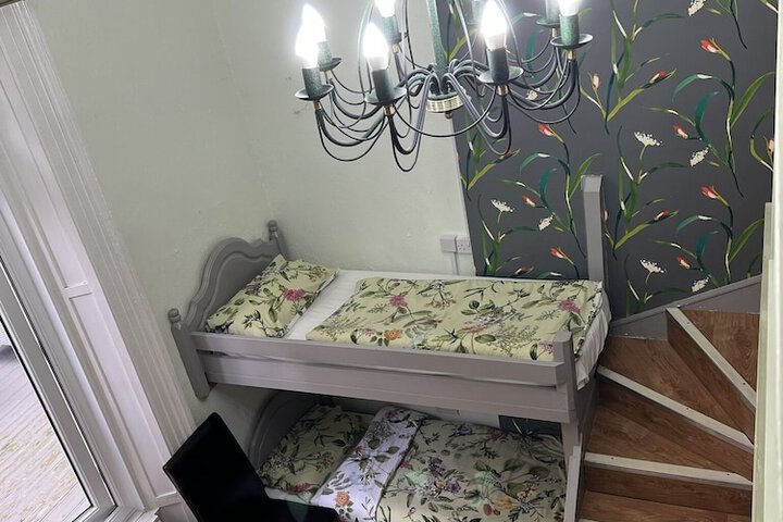 Room 32 of 88