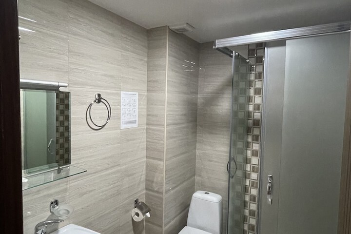 Room 35 of 53
