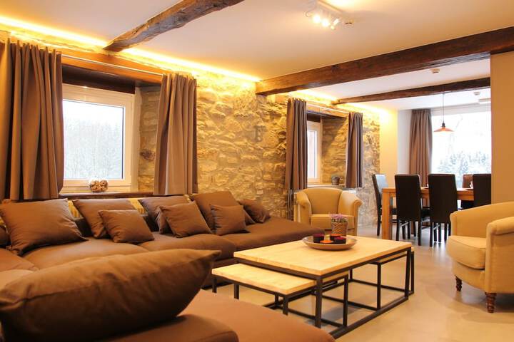Room 9 of 22