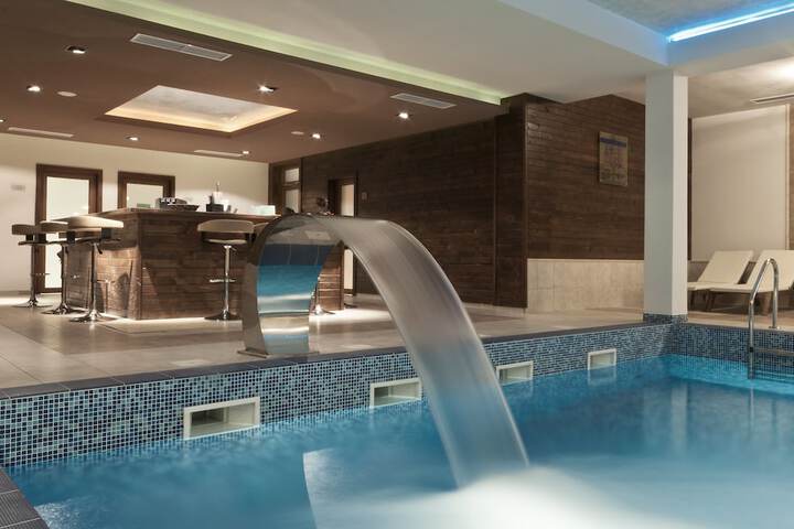 Pool 33 of 90