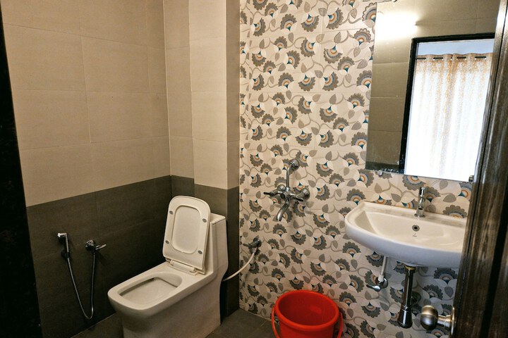 Room 132 of 169
