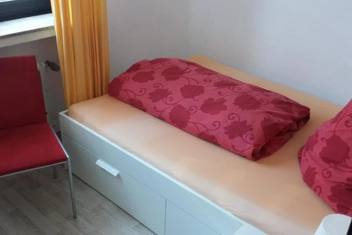 Room 7 of 11