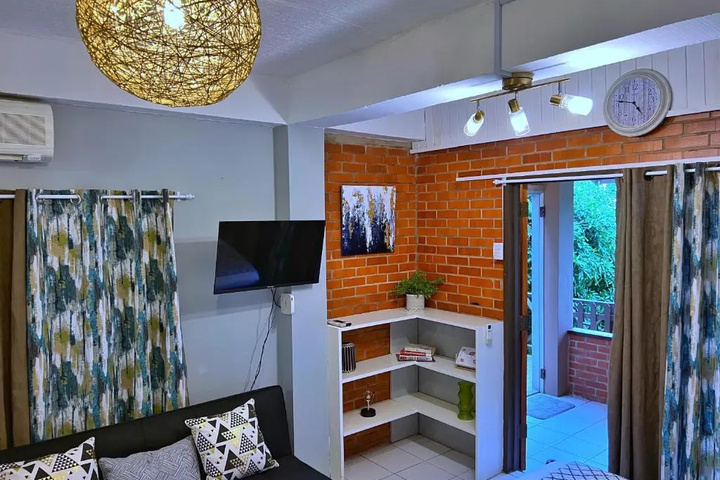 Room 3 of 11
