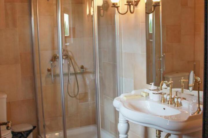 General 6 of 39