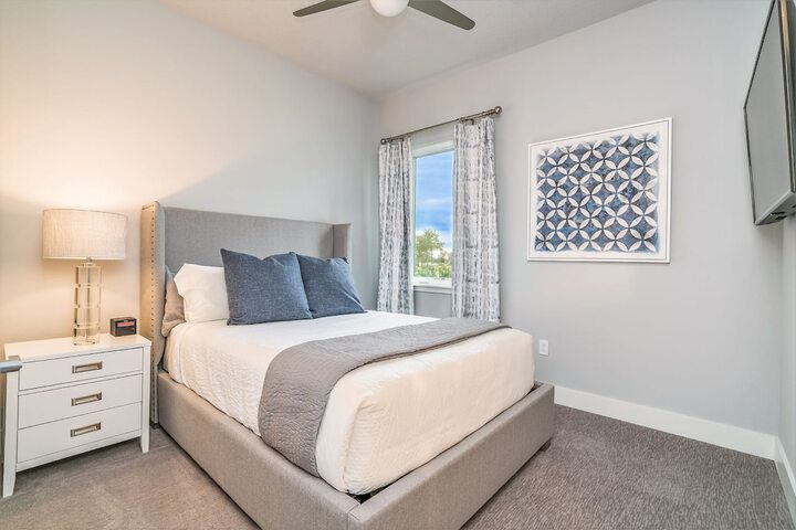 Room 9 of 216