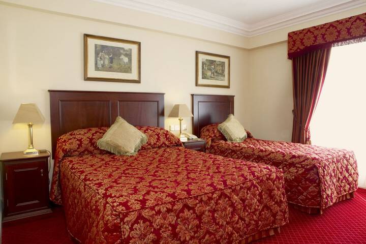 Room 8 of 41