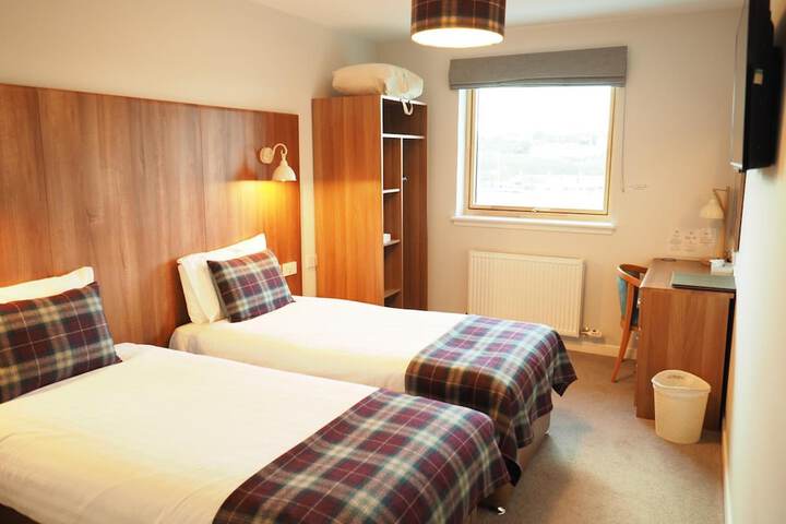 Room 20 of 36