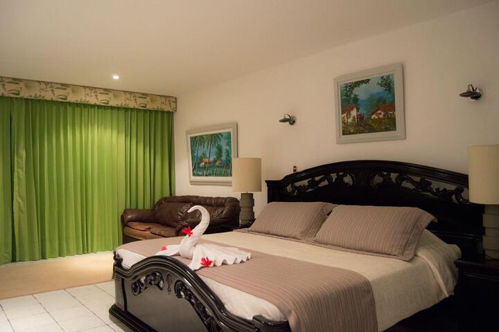 Room 29 of 178