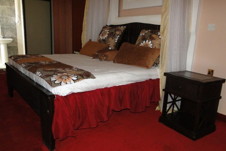 Room 12 of 31